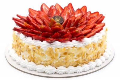 Strawberry Cream Cake