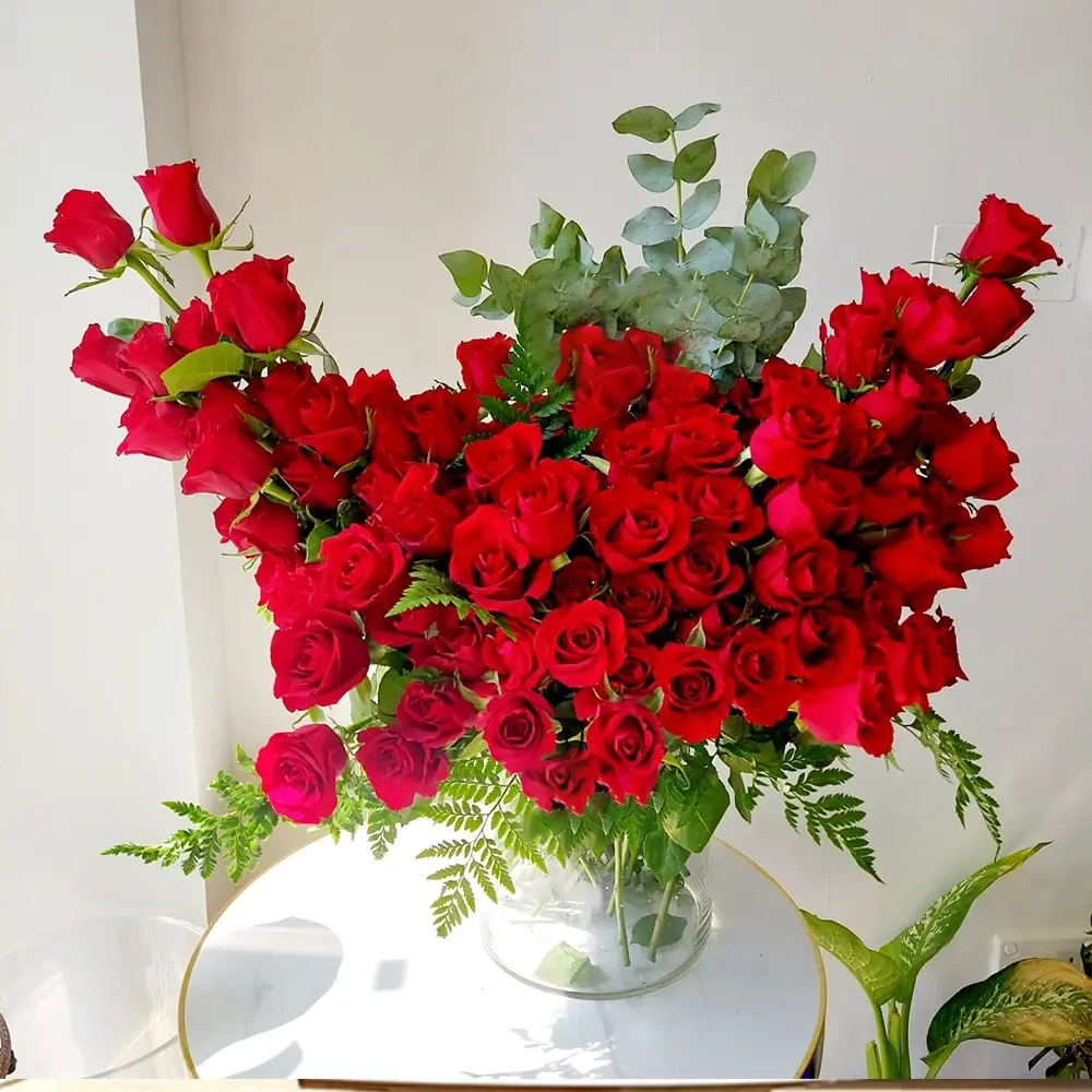 Red Roses Love